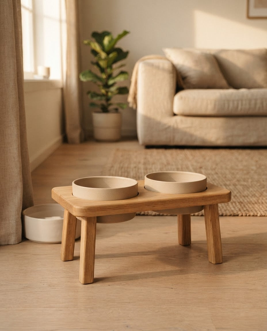 Elevated Oak Feeding Stand